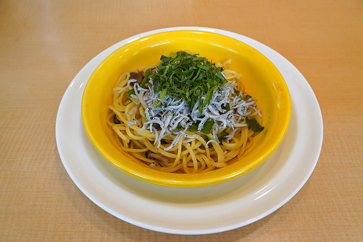 生パスタ しらすと九条ネギの出汁醤油